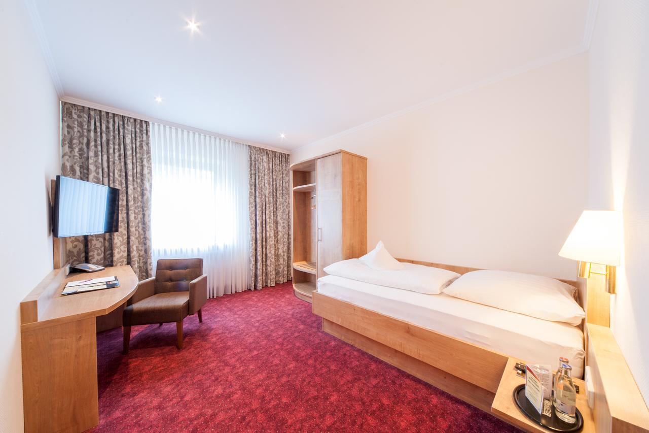 Hotel Restaurant Bullerdieck Garbsen Ngoại thất bức ảnh